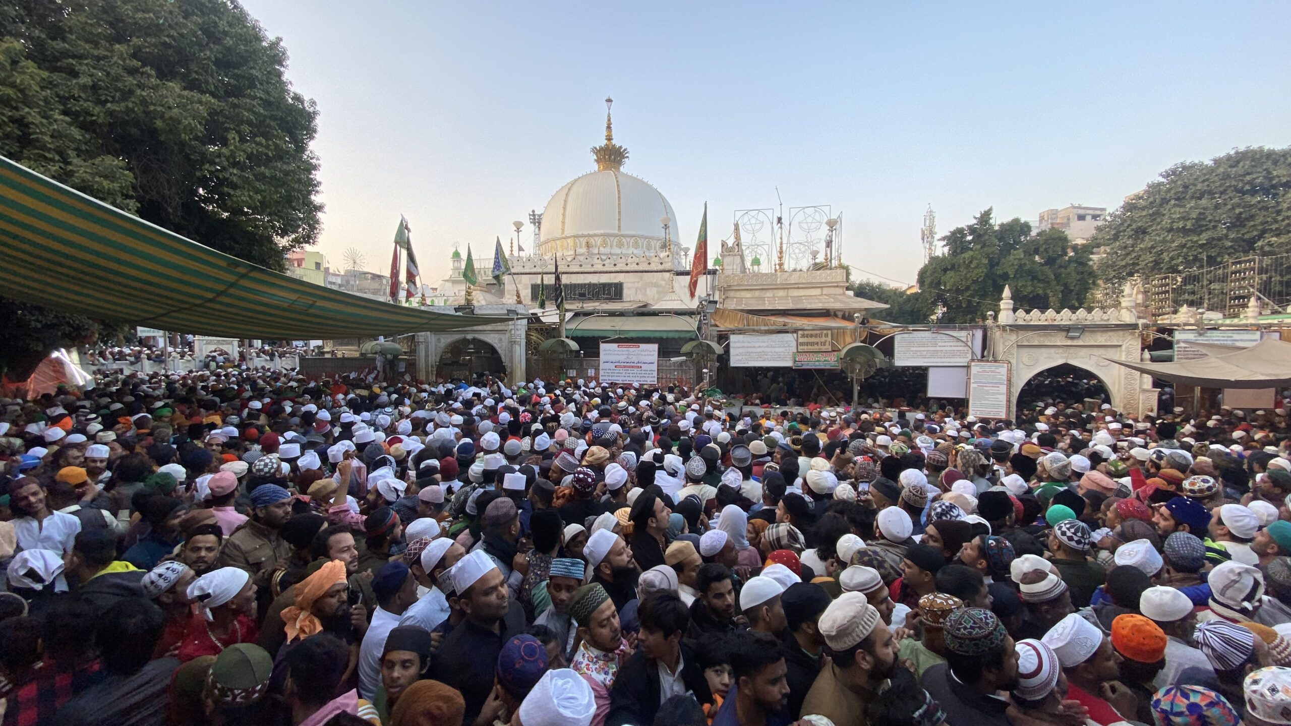 Read more about the article Ajmer Sharif Dargah Tour – A Journey to the Heart of Sufism