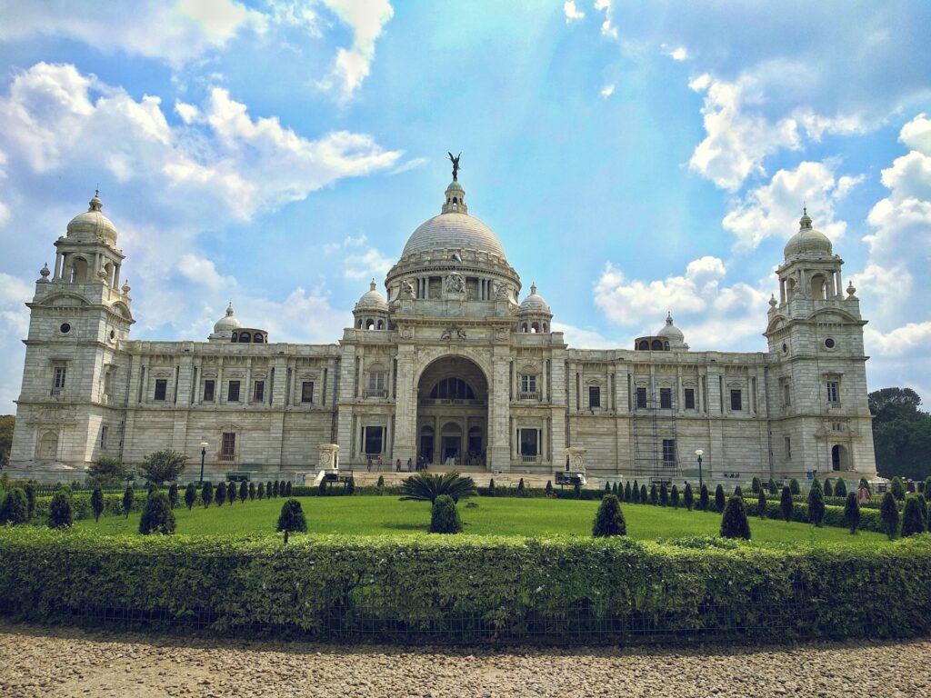 Victoria Memorial Kolkata - One-Day Picnic Spots Near Kolkata - Salam Travellers